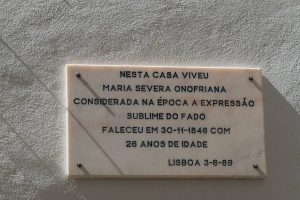Plaque unveiled by Amália Rodrigues in 1989 in Largo da Severa, Mouraria